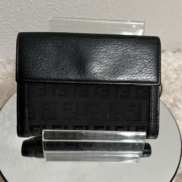 Fendi Black Monogram Wallet - Picture 2 of 15